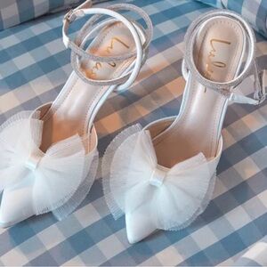 NEW! White Satin Rhinestone Bow Ankle Strap Pumps Size 7.5 
Perfect for Wedding